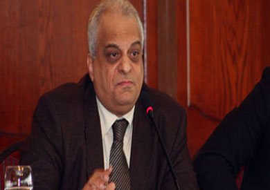 الدكتور عصام الإسلامبولي الفقيه الدستورى