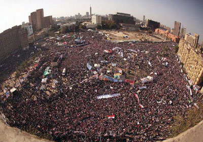ميدان التحرير خلال الذكرى الأولى لثورة 25 يناير - (أ.ف.ب)