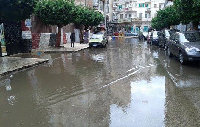 الأمطار سببت أزمات عديدة في أكثر من محافظة