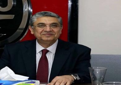 وزير الكهرباء والطاقة المتجددة الدكتور محمد شاكر
