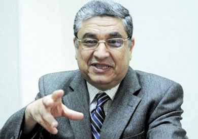 الدكتور محمد شاكر، وزير الكهرباء-ارشيفية