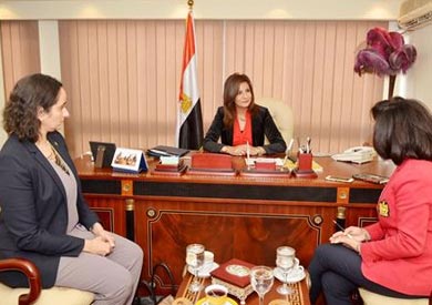لقاء وزيرة الهجرة بنواب بالبرلمان