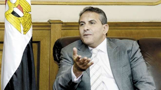 طاهر أبو زيد وزير الرياضة