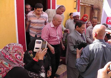 فتتاح محافظ الغربية لمنازل قرية بزفتى