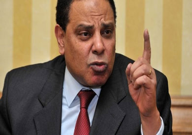 الأديب والروائي العالمي علاء الأسواني