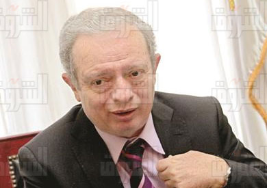 حسين عيسى رئيس لجنة الخطة و الموازنة