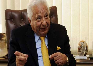 الدكتور أحمد عكاشة أستاذ الطب النفسي