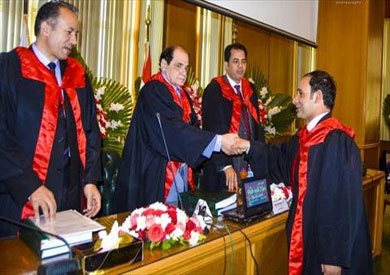 أثناء مناقشة الرسالة