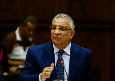 وزير التنمية المحلية أحمد زكي بدر