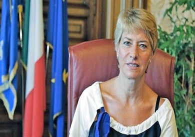 وزيرة الدفاع الإيطالية روبرتا بينوتي