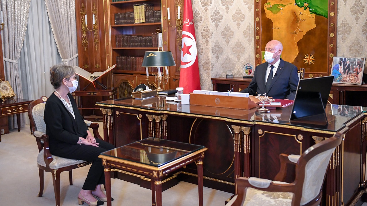 أول رئيسة لحكومة تونس في مراسم حلف اليمين: سنجعل المواطن يثق بالدولة أول رئيسة لحكومة تونس في مراسم حلف اليمين: سنجعل المواطن يثق بالدولة