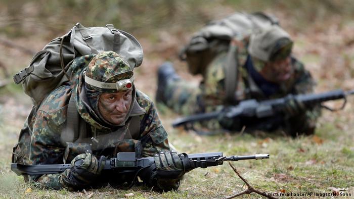 تدريب قوات البيشمركة الكردية من قبل مدربين ألمان، أرشيف