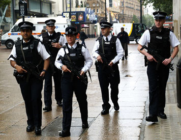الشرطة البريطانية تلقي القبض على فتاة بتهمة الإرهاب-ارشيفية