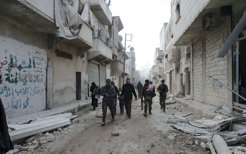 الأمم المتحدة: مسلحو المعارضة يمنعون المدنيين من مغادرة شرق حلب