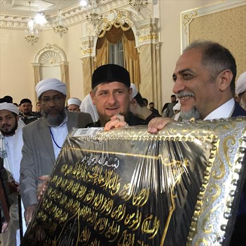 القصبي مع الرئيس الشيشاني