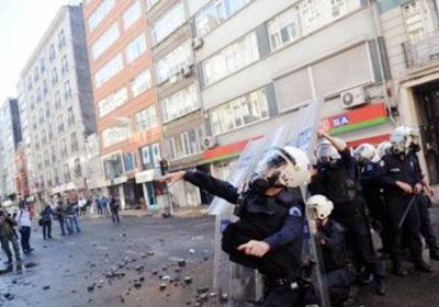 اشتباكات بين الشرطة والمتظاهرين في تركيا - أرشيفية
