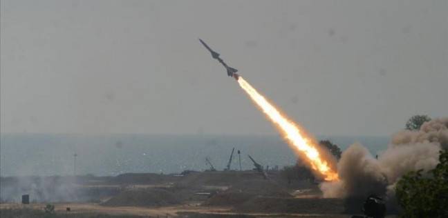 كوريا الشمالية تطلق صاروخا فوق اليابان