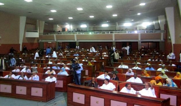 البرلمان الموريتاني يبدأ مناقشة إلغاء مجلس الشيوخ