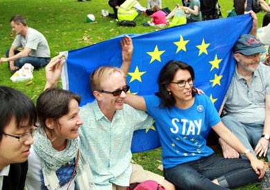 يقول بعض من الذين صوتوا للخروج إنهم غيروا رأيهم