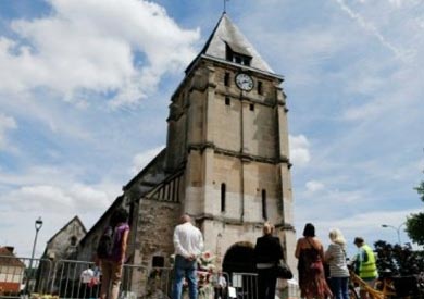 الكنيسة - ارشيفية