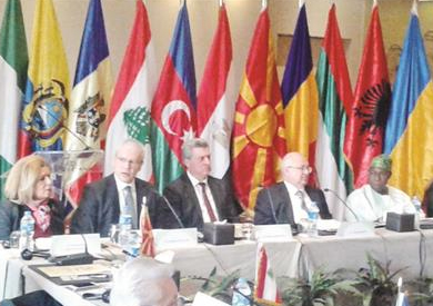 11 رئيس دولة سابقًا يطرحون أسئلة الأمن والحرية فى زمن الإرهاب