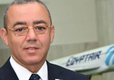 الطيار حسام كمال، وزير الطيران المدني