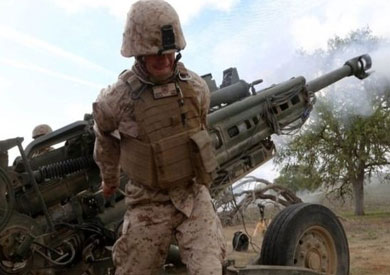 تقاير تفيد بأن قوات المارينز أقامت بطارية مدفعية، من بينها مدفع هاورتز M777