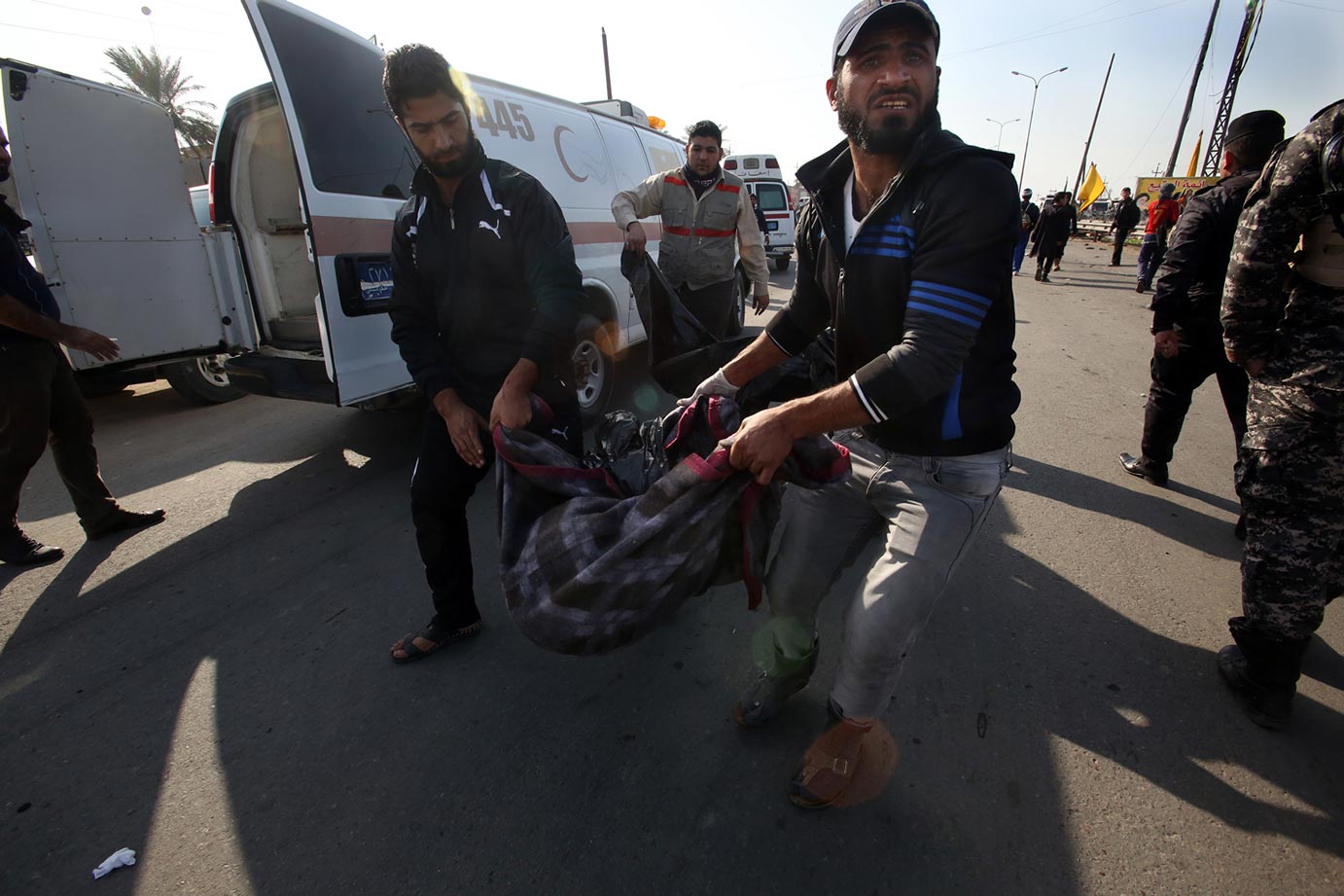 لقي 41 شخصا مصرعهم جراء تفجير في مدينة المسيب شمالي محافظة بابل العراقية.