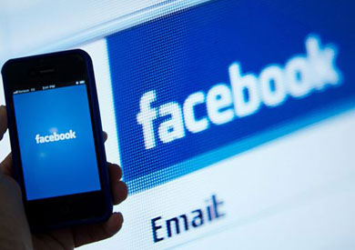 العراق يتهم فيسبوك بالتساهل مع التلاعب السياسي بالرأي العام