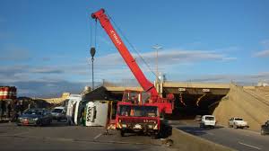 مصرع 12 وإصابة 19 إثر انقلاب شاحنة في الصين