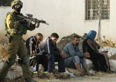 داهم الجيش الإسرائيلي قرية يطا التي تقول السلطات إن المهاجمين أتيا منها