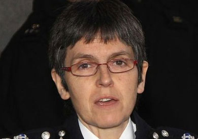 قالت ديك، التي كانت سابقا مسؤولة الشرطة الوطنية لمكافحة الإرهاب، إنها "تشعر بسعادة غامرة