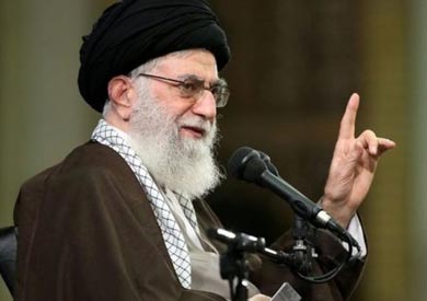 قال خامنئي إن بريطانيا تسببت بكثير من البؤس لشعوب الشرق الأوسط