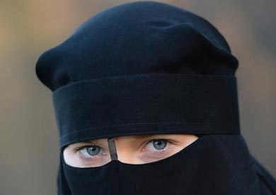 النقاب في ألمانيا، صورة رمزية.