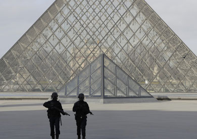 متحف اللوفر في باريس
