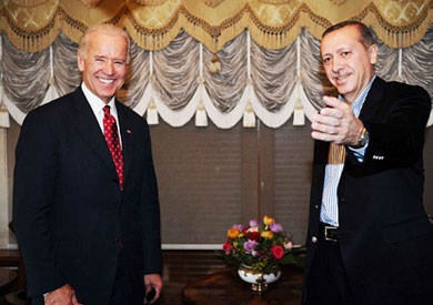 الرئيس التركي رجب طيب أردوغان وجو بايدن، نائب الرئيس الأمريكي