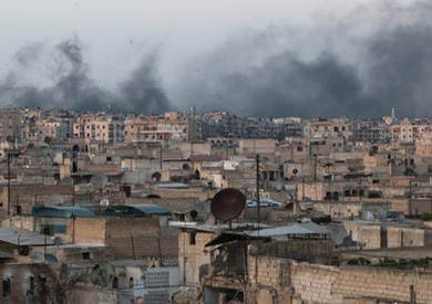 قبيل ساعات من انتهاء الهدنة بموجب اتفاق روسي أمريكا، يتجدد القصف المتبادل بين قوات الأسد والفصائل المعارضة في عدة أحياة من مدينة حلب. في غضون ذلك، يقطع تنظيم "الدولة الإسلامية" الطريق الرابط بين تدمر وحمص.