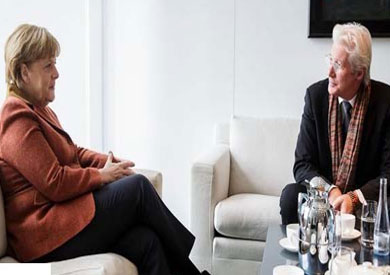 ريتشارد جير وميركل