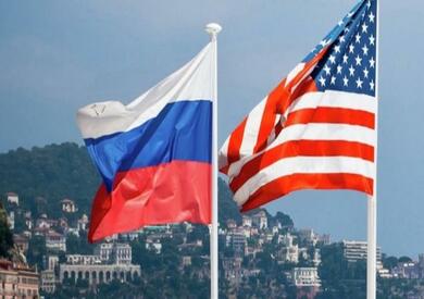 علم روسيا وأمريكا