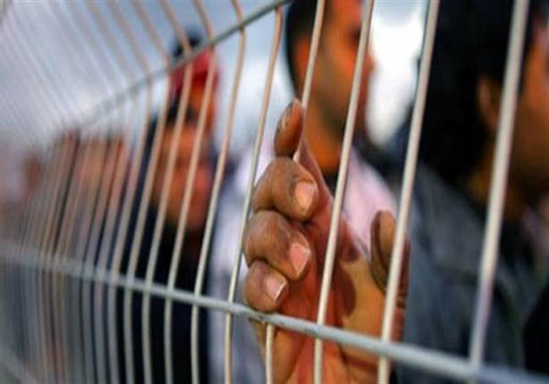 1300 أسير فلسطيني يبدأون إضرابا مفتوحا عن الطعام