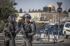 قوات الاحتلال الإسرائيلي تشن حملة اعتقالات لقيادات فتحاوية بالقدس