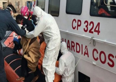 جنسيات المهاجرين الذين أنقذوا ونقلوا إلى جزيرة لامبيدوسا الإيطالية لم تعرف حتى الآن