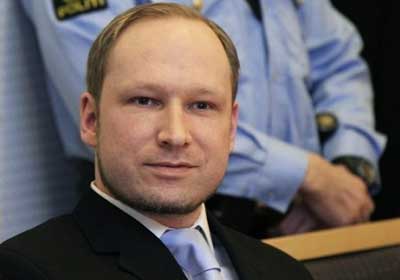 أندرز بيهرينج بريفيك، النرويجي الذي اعترف بقتل 77 شخصا في  اوسلو واوتويا العام الماضي