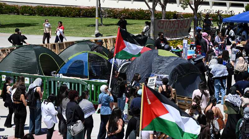 بايدن: الاحتجاجات العنيفة في ساحات الجامعات الأمريكية على حرب غزة لا تحظى بالحماية 