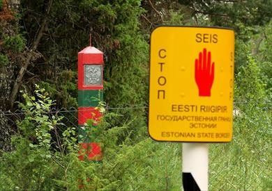 طريق بين روسيا وإستونيا لا ينصح بالتوقف فيه