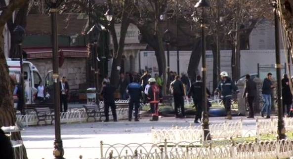 موقع الحادث في ساحة السلطان أحمد