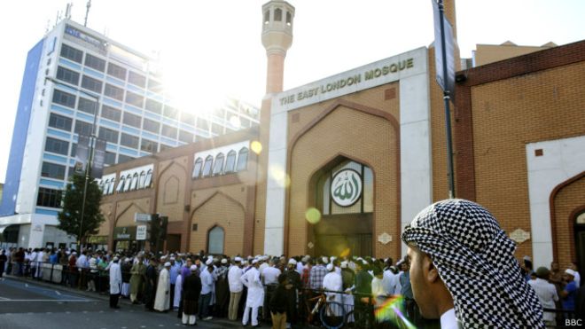 يزيد عدد المساجد المشاركة في يوم "زُر مسجدي" أكثر من عشرين.