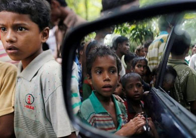 مسؤولون من بنغلاديش وشهود عيان أكدوا إطلاق نار على بعض الفارين من الروهينغا.