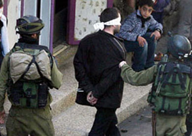 قوات الاحتلال تعتقل مريضًا من غزة أثناء ذهابه للعلاج