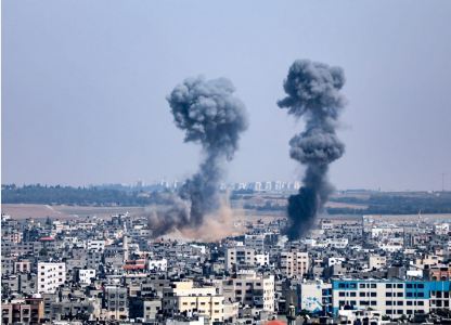 طيران الاحتلال الإسرائيلي استهدف 13 منزلا وممتلكات مدنية منذ بدء العدوان  على غزة - بوابة الشروق - نسخة الموبايل